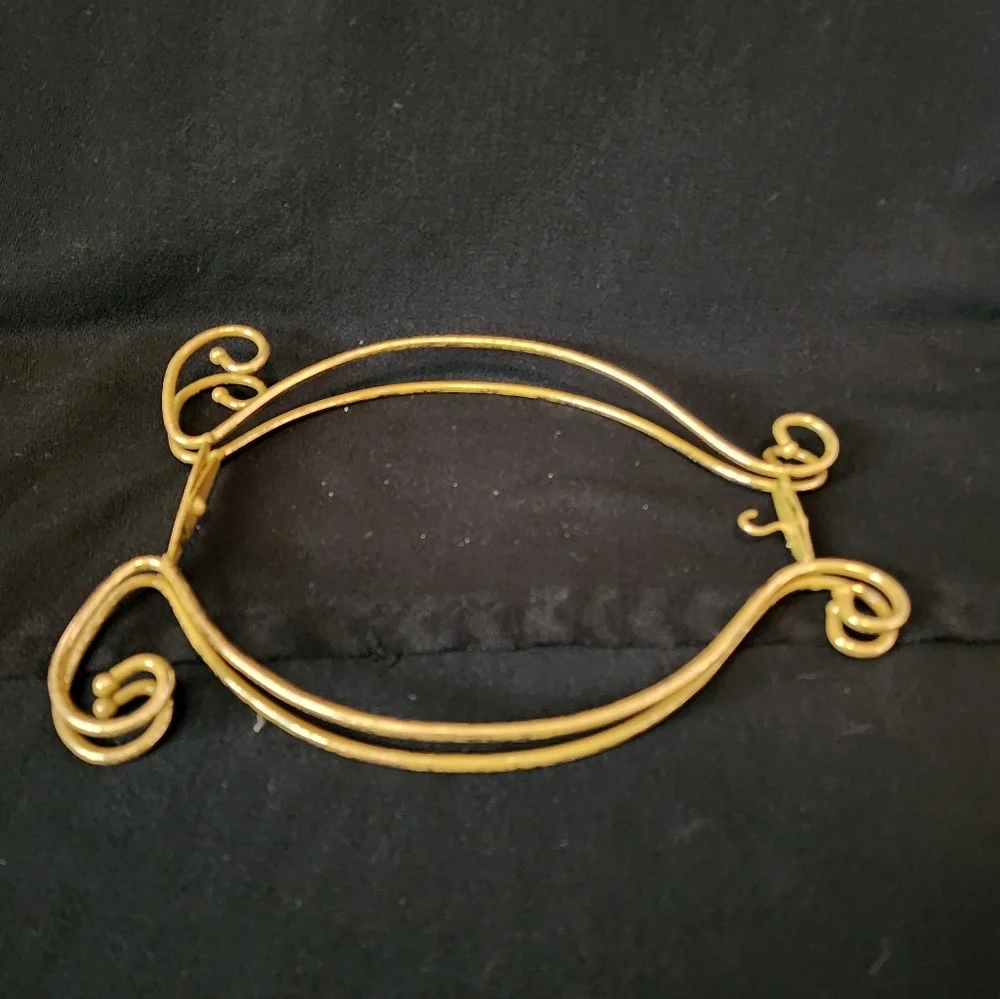 PIER 1 metal foldable holiday ornament holder gold tone Original Box